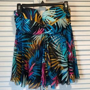 Womens Kona Sol swim top multi color strapless with shear overlay, size Large.